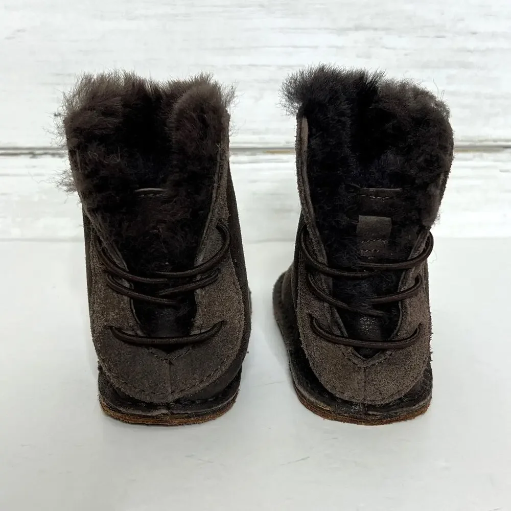 UGG Baby Boo Booties Size 4/5 Brown Leather Crib Shoes Style 1979